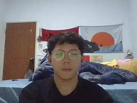 Snapshot of ZHIIz chatting on 02.18.26 ZHIIz online show from 02.18.26