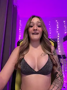 LenaSophie online show from 12.26.24