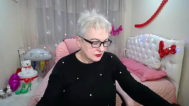 KayleSmoll online show from 02.19.25