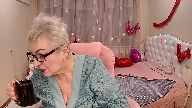 KayleSmoll online show from 03.20.25