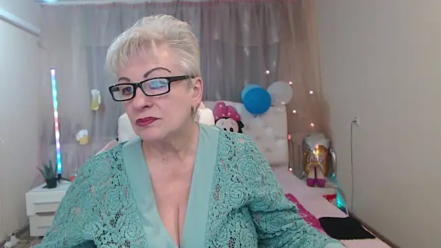 KayleSmoll online show from 10.08.25