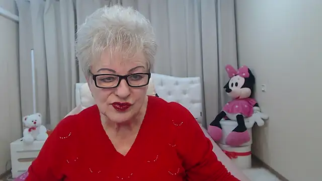 Snapshot of KayleSmoll chatting on 02.23.26 KayleSmoll online show from 02.23.26