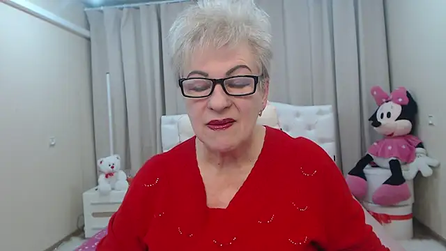 Snapshot of KayleSmoll chatting on 02.24.26 KayleSmoll online show from 02.24.26