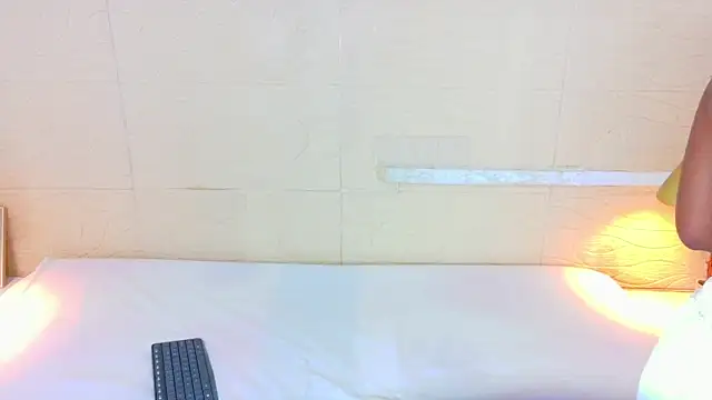 Shamiraa moore online show from 12.19.25