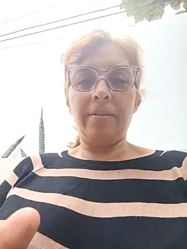 leona- online show from 02.11.25