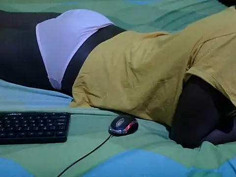 Snapshot of QUEEN-LIZ chatting on 10.23.25 QUEEN-LIZ online show from 10.23.25