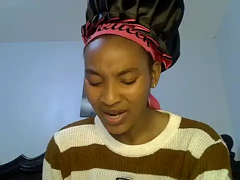 Snapshot of cute-alexis chatting on 05.11.26 cute-alexis online show from 05.11.26