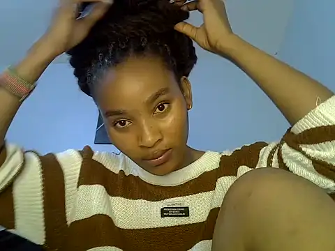 Snapshot of cute-alexis chatting on 05.25.26 cute-alexis online show from 05.25.26