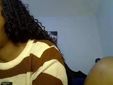 Snapshot of cute-alexis chatting on 05.29.26 cute-alexis online show from 05.29.26