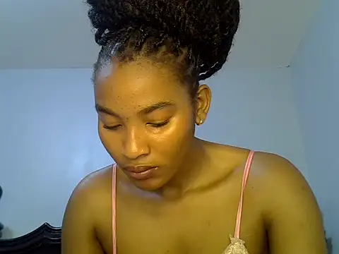 Snapshot of cute-alexis chatting on 06.16.26 cute-alexis online show from 06.16.26