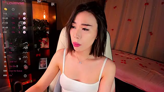 Snapshot of sensualily chatting on 02.27.26 sensualily online show from 02.27.26