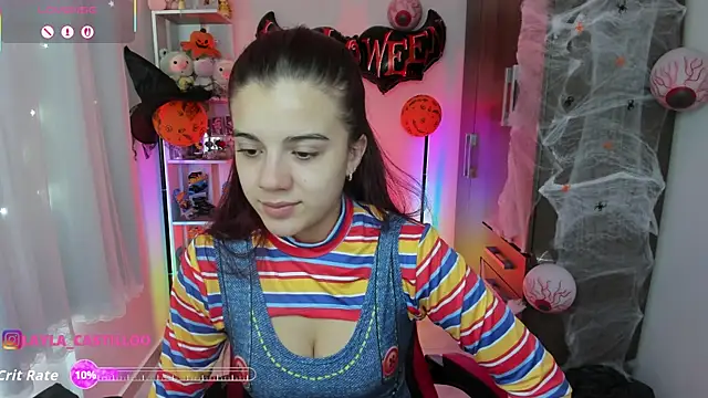 Layla castilloo online show from 10.20.25