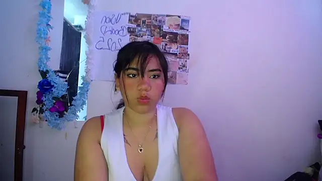 Snapshot of soul_red chatting on 02.15.25 soul red online show from 02.15.25