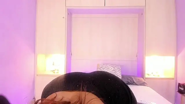 KendallRosse1 online show from 01.25.25