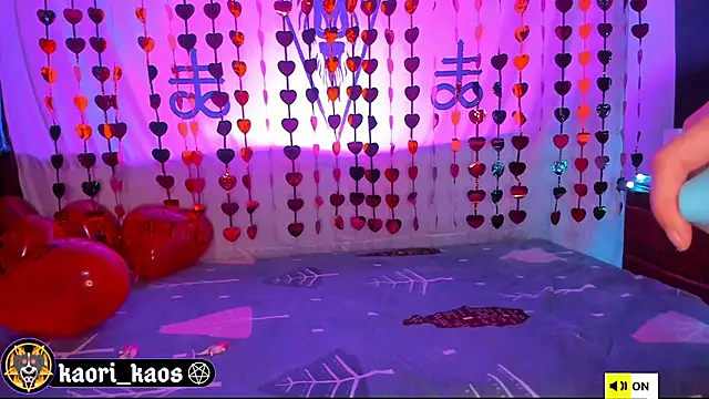 kaos room online show from 02.06.25