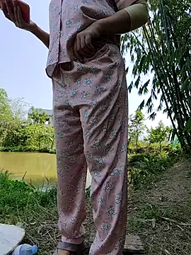 Snapshot of lyna_bl chatting on 02.22.26 lyna bl online show from 02.22.26