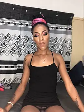 Snapshot of Kylie_Hairy_Bbc chatting on 02.24.25 Kylie Hairy Bbc online show from 02.24.25