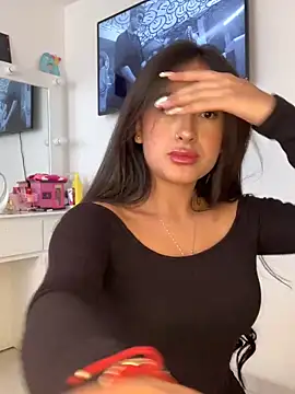 Snapshot of ArianaRouss chatting on 12.05.24 ArianaRouss online show from 12.05.24