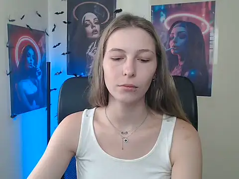 Snapshot of StrangerGi chatting on 07.24.26 StrangerGi online show from 07.24.26