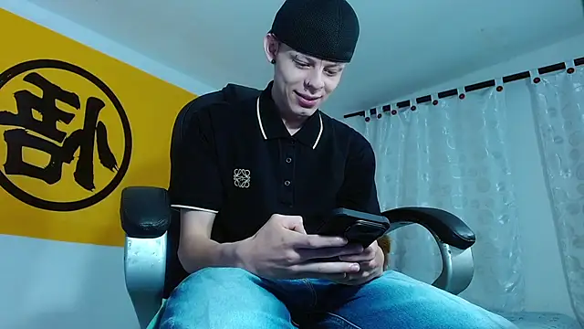 Matthew Boy  online show from 02.22.25