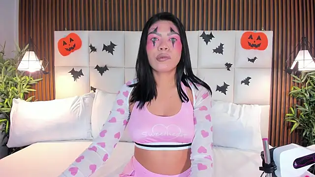 Snapshot of CailynBrowm chatting on 11.01.25 CailynBrowm online show from 11.01.25