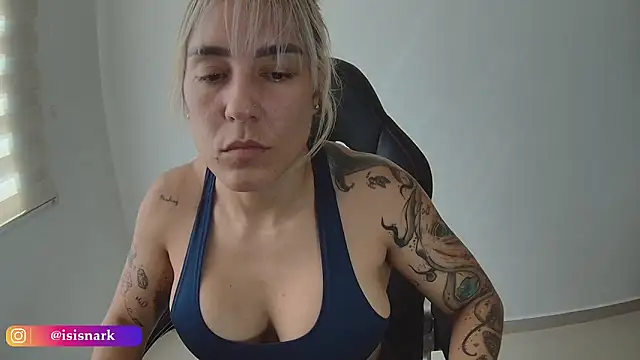 Snapshot of Isis69_ chatting on 02.04.26 Isis69 online show from 02.04.26