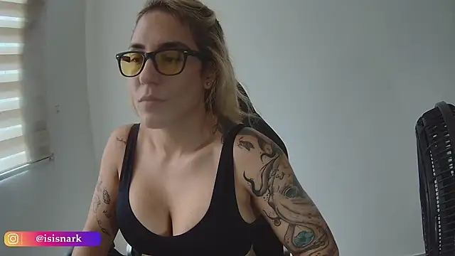 Snapshot of Isis69_ chatting on 02.26.26 Isis69 online show from 02.26.26