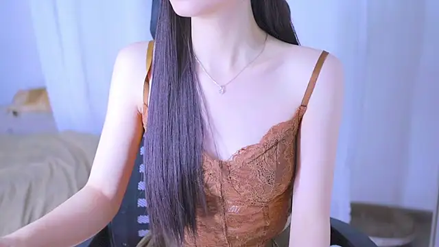 Snapshot of sinnn chatting on 10.14.25 sinnn online show from 10.14.25