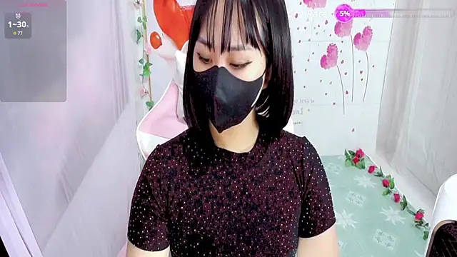 Snapshot of Kae_Jp chatting on 11.19.25 Kae Jp online show from 11.19.25