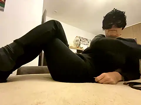 Marilou1983 online show from 01.13.26