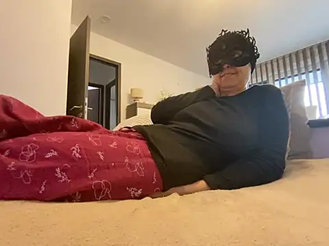 Marilou1983 online show from 03.26.26