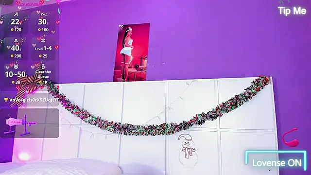 Snapshot of SunnyPage chatting on 01.06.25 SunnyPage online show from 01.06.25