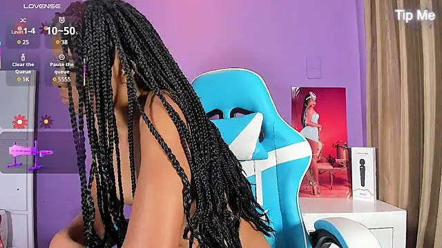 Snapshot of SunnyPage chatting on 02.06.25 SunnyPage online show from 02.06.25