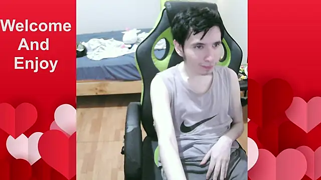 Snapshot of Twink_martinboy chatting on 04.21.26 Twink martinboy online show from 04.21.26