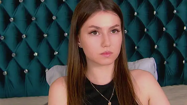 AliceMoreno online show from 10.21.25