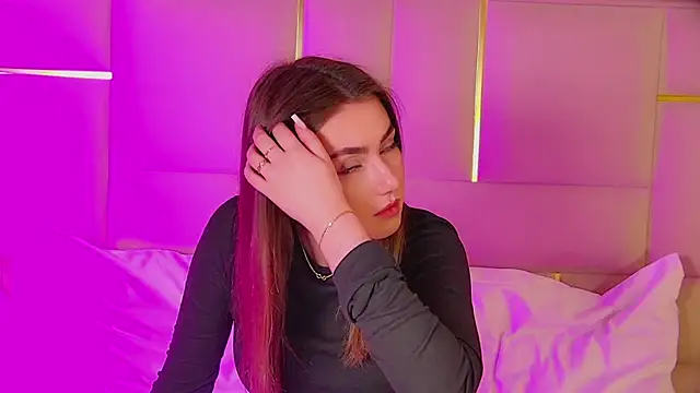 AliceMoreno online show from 11.17.25