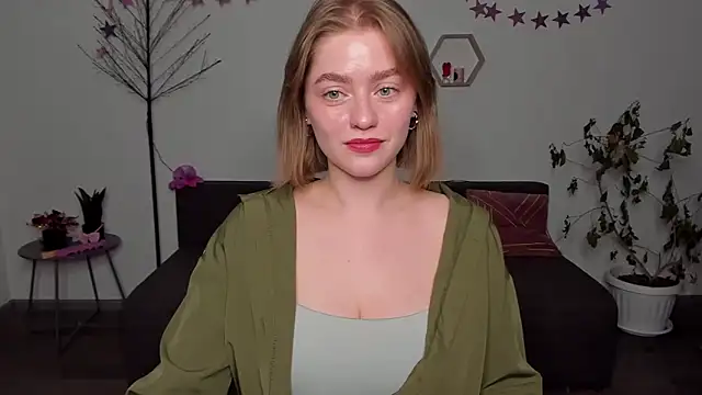 AidaPerry online show from 12.23.24