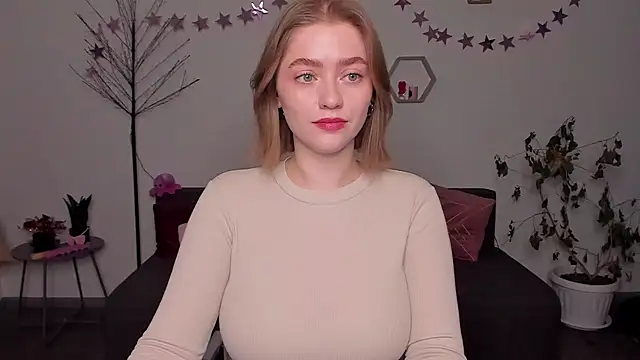 AidaPerry online show from 12.28.24