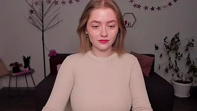 AidaPerry online show from 12.28.24