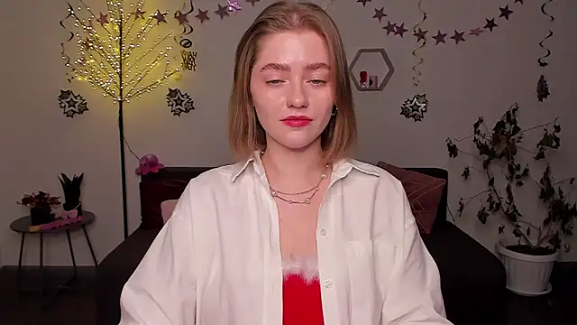 AidaPerry online show from 12.30.24