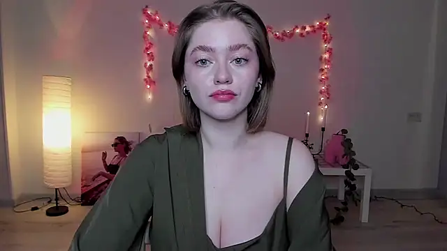 AidaPerry online show from 01.14.25