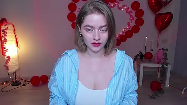 AidaPerry online show from 02.20.25