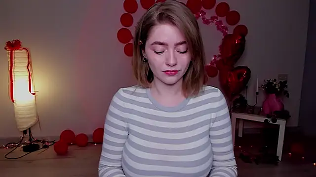 AidaPerry online show from 03.02.25