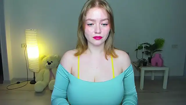 AidaPerry online show from 09.13.25