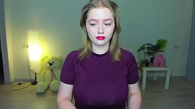 AidaPerry online show from 09.24.25