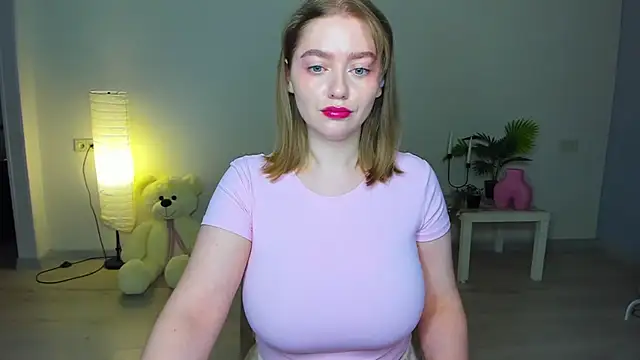 AidaPerry online show from 10.11.25