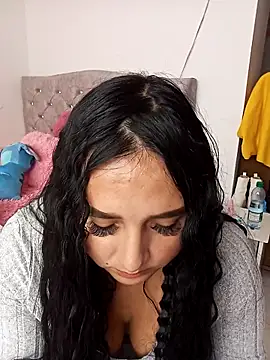 Juanamd1 online show from 12.19.25