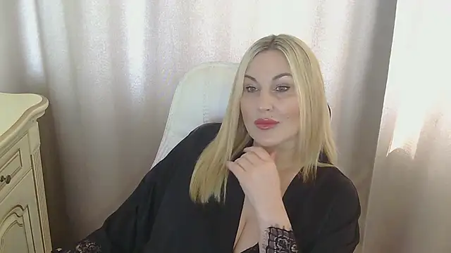 Snapshot of FOX-ME chatting on 05.07.26 FOX-ME online show from 05.07.26