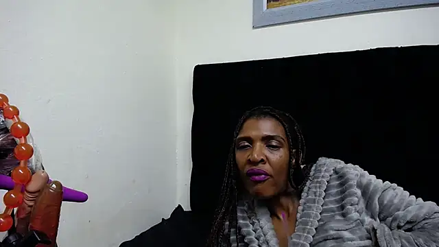 Snapshot of SpicyQueenxxxx chatting on 03.01.25 SpicyQueenxxxx online show from 03.01.25