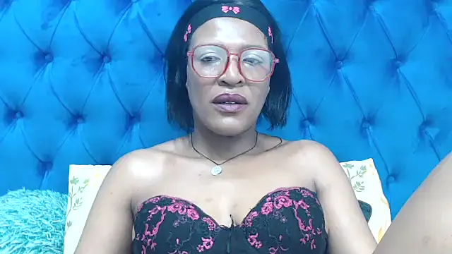 Snapshot of SpicyQueenxxxx chatting on 03.28.26 SpicyQueenxxxx online show from 03.28.26